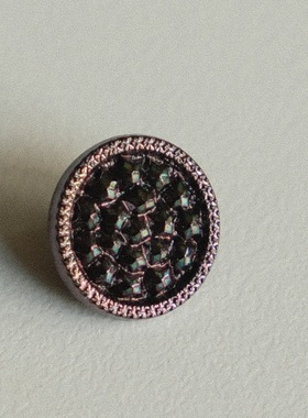 13mm仅一颗德国四十年代巴洛克黑底蓝紫色波点浮雕玻璃纽扣