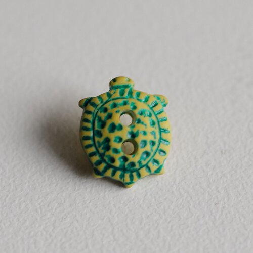 发财黄绿色线条小乌龟纽扣