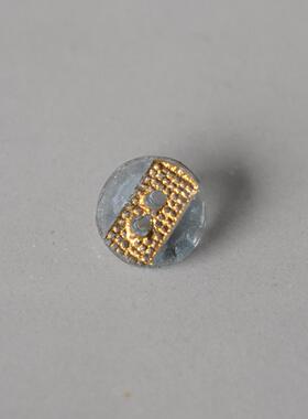 9mm不到一颗价德国VINTAGE中心金色矩形浅灰色透明玻璃纽扣