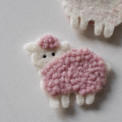 粉羊白脸布贴不含胶羊毛毡