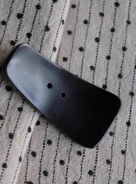 26mmx51mm一颗价德国JIM微弯曲黑色牛角套锁扣大衣厚毛衣纽扣