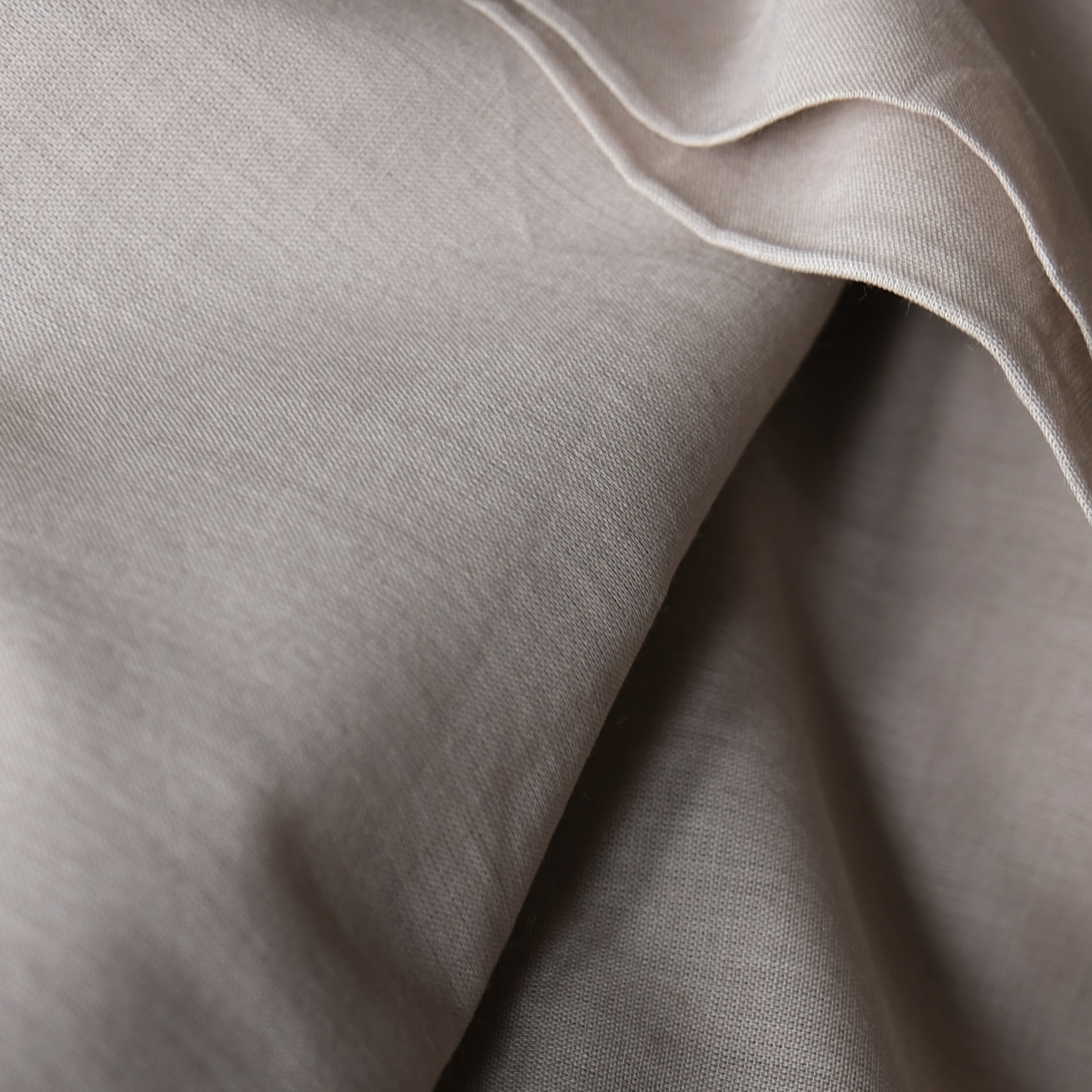 豆沙灰粉半透明有机棉巴里纱