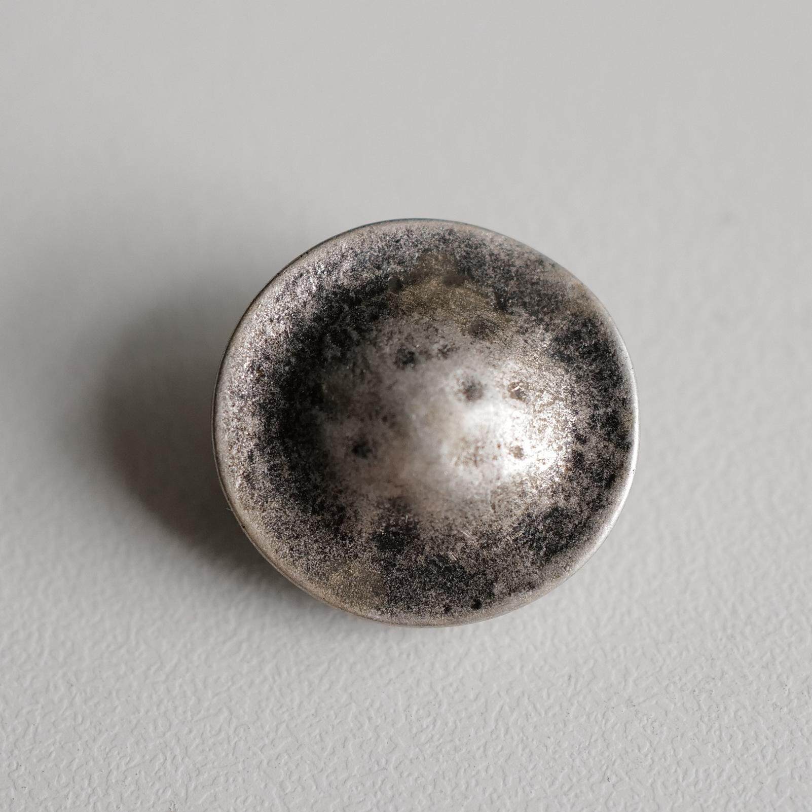 22MM 하나의 가격 영국 섬유 정원 매우 가벼운 오래된 실버 돔 센터 ABS 모조 금속 버튼