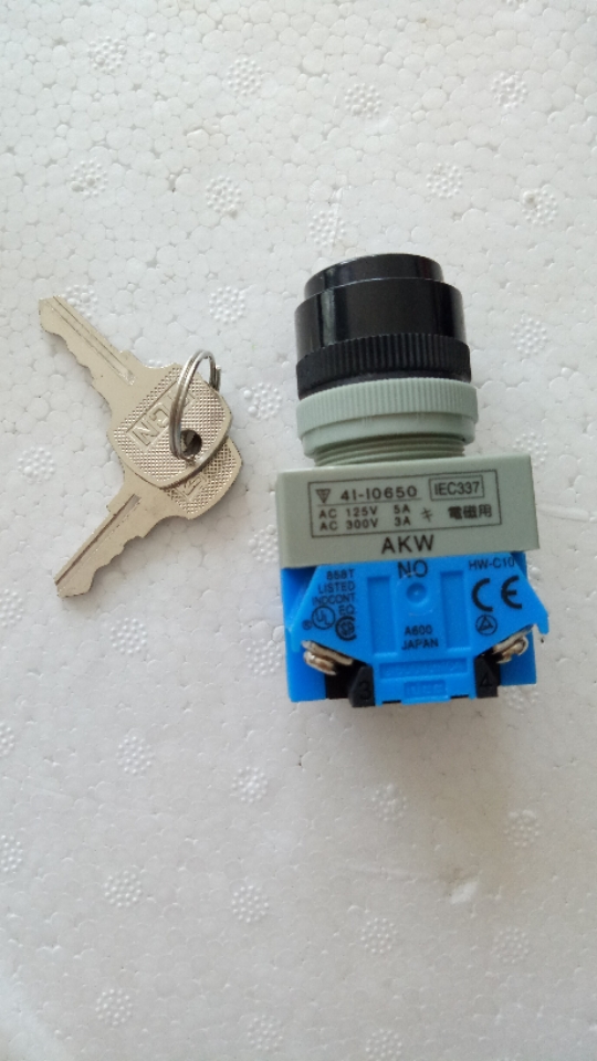 正品ASW33k20 3k20 210 211 三档钥匙旋转选择按钮开关idec