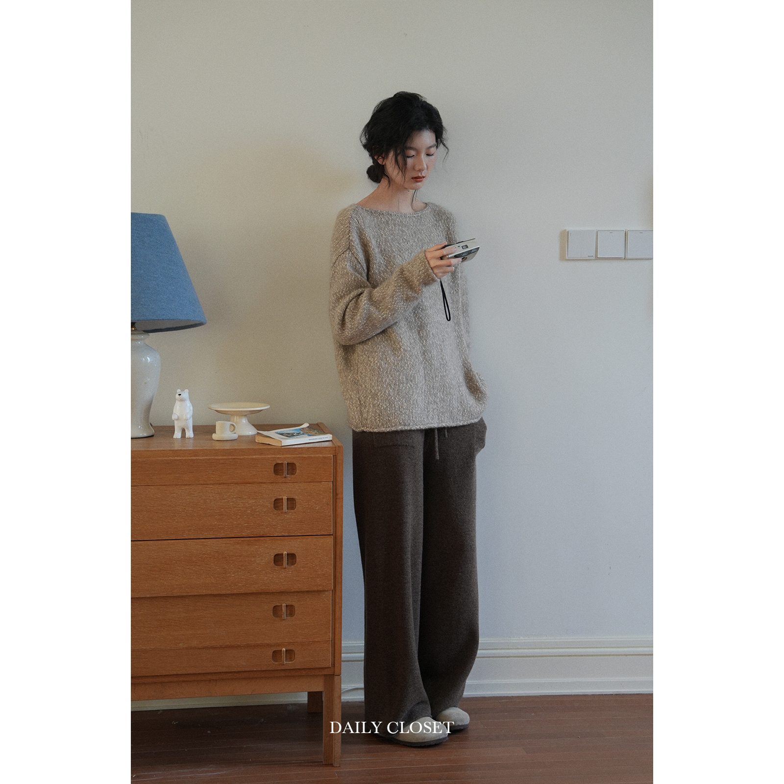 100美丽诺羊毛松紧腰直筒长裤