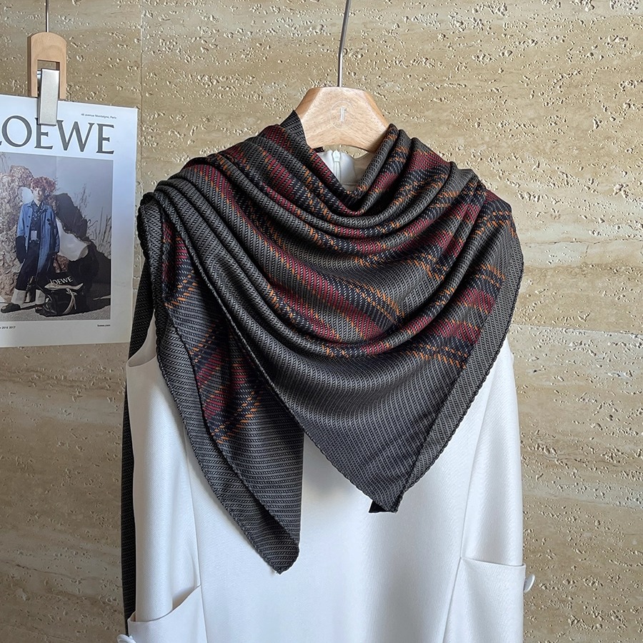 巴黎旧梦真丝羊毛围巾披肩135cm