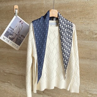 D字母双色老花 双面同色 斜纹真丝菱形巾 丝巾围巾 40*140