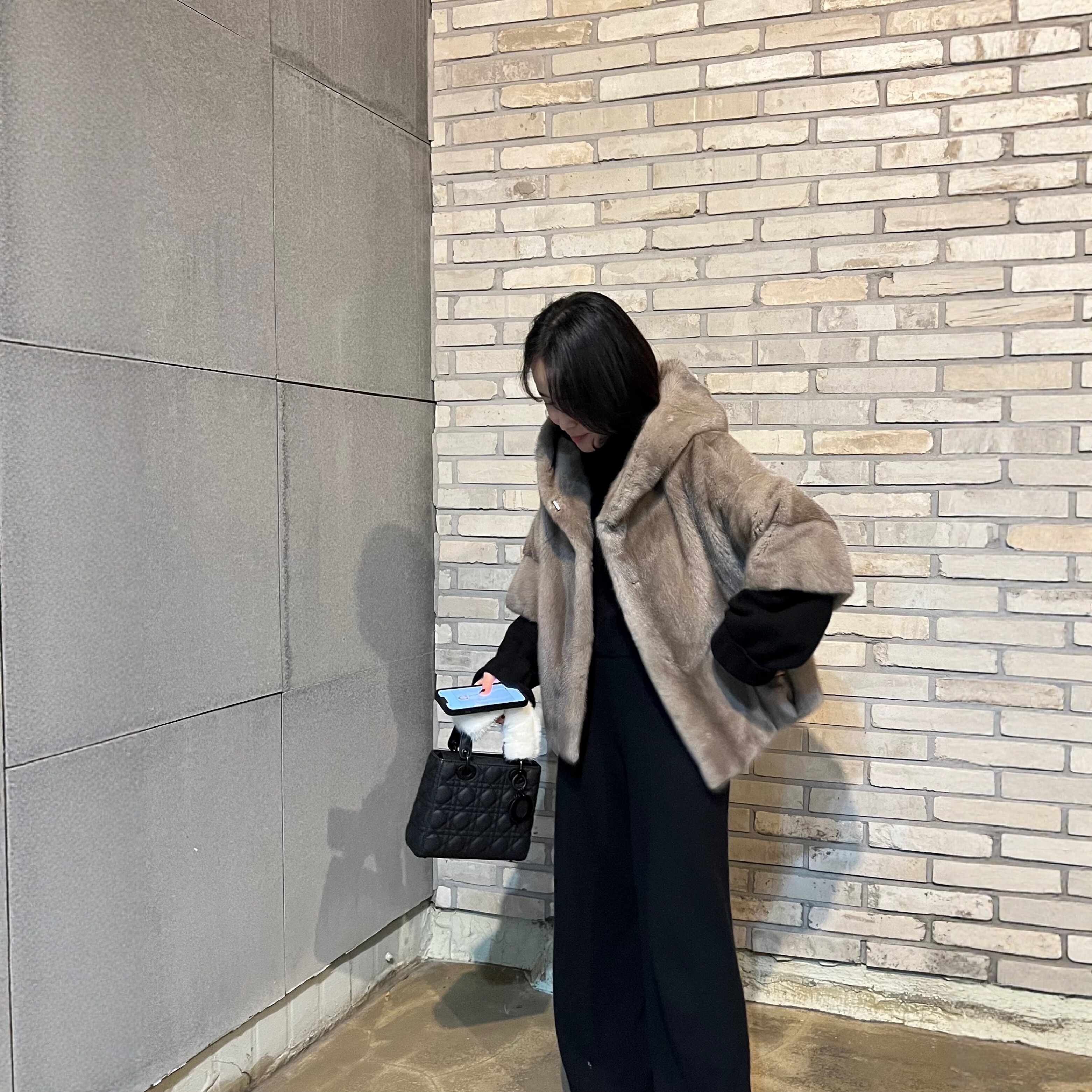 双11特惠价 韩国设计师品牌  五分袖连帽皮草