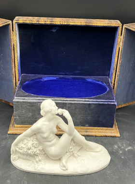 法国皇家瓷窑塞弗尔装饰摆件