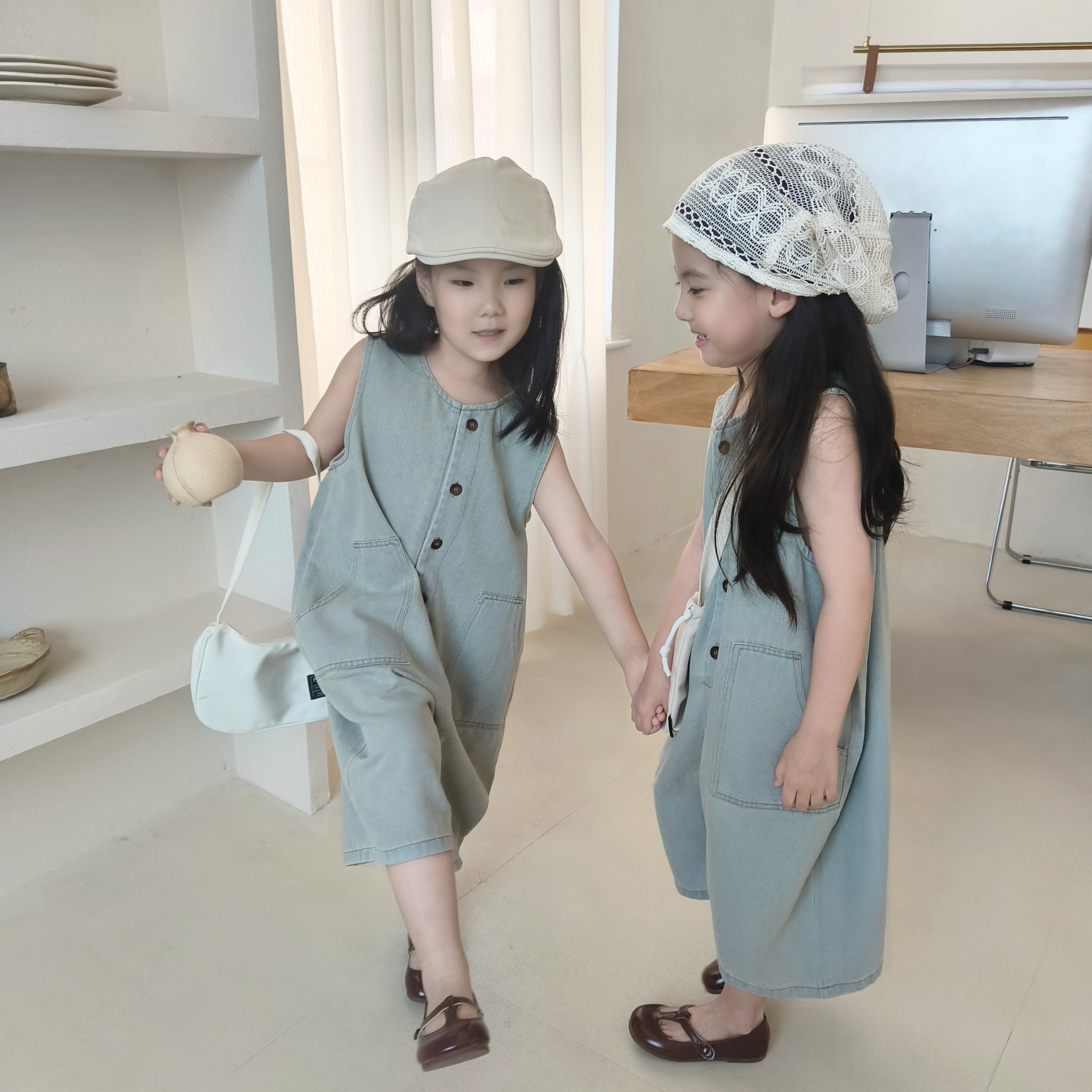 女童夏季新款韩版牛仔背带裤女宝宝时髦牛仔连体裤图片
