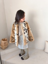 2024冬季女童山猫新款豹纹皮草外套仿狐狸短款儿童毛毛外套加厚暖