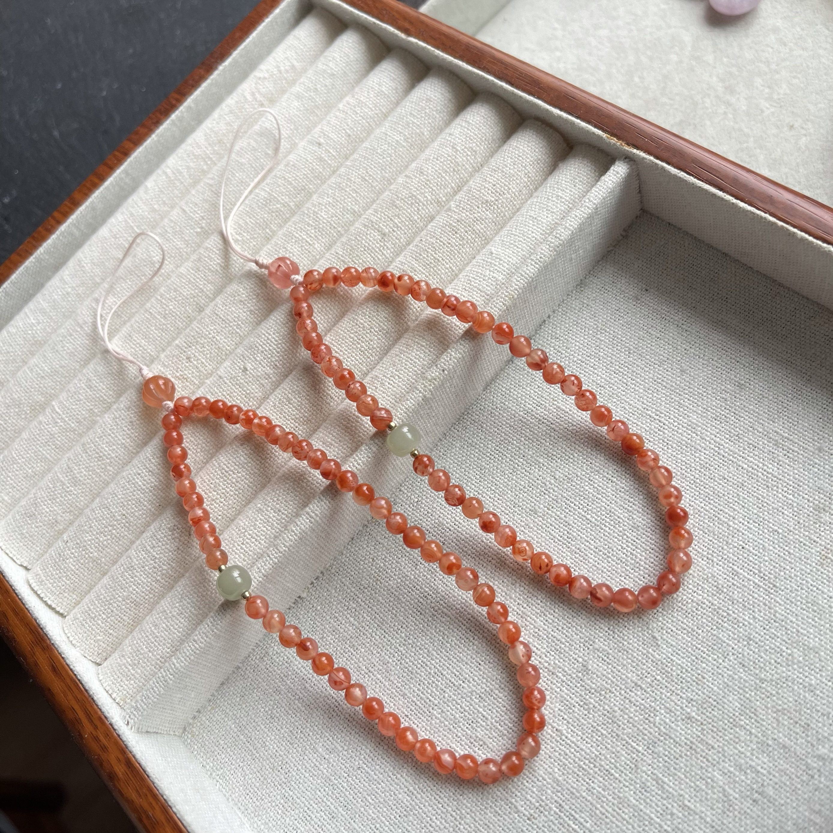 天然冰飘南红玛瑙手机腕链搭配和田玉南红玛瑙手机挂链南瓜珠女款