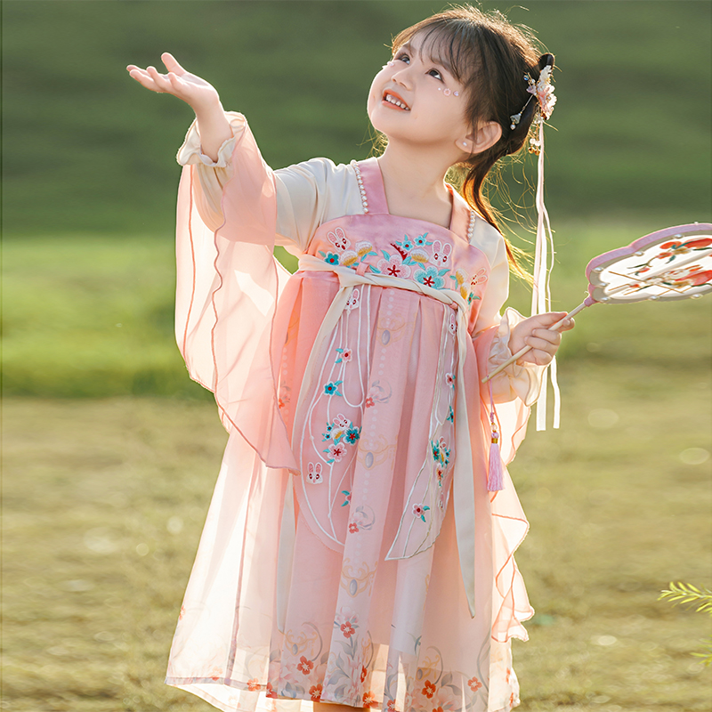 春秋女孩唐装儿童超仙古装春款