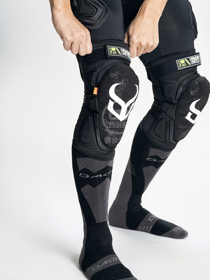 新款22-23 DEMON滑雪护膝D3O材料单板d30防摔护具男女双板DS5127