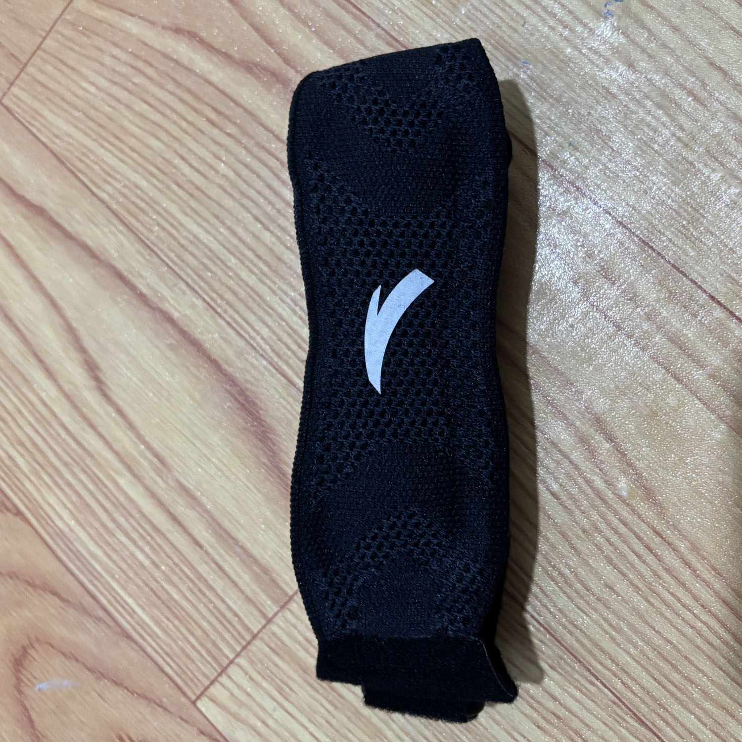 安踏正品训练健身跑步骑行攀登男女运动髌骨保护带1824372552