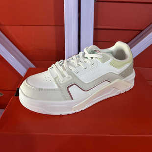 百搭舒适女板鞋 经典 978418310050 秋冬休闲学院青年小白鞋 特步正品