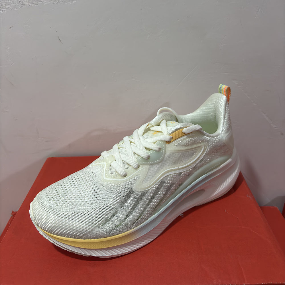 特步正品春季减震女运动跑步鞋