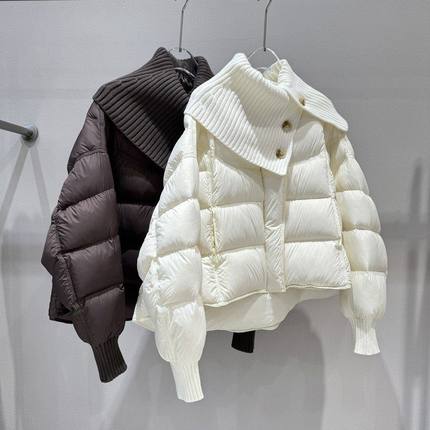 2025年冬季新款女装气质时尚针织领拼接白鸭绒羽绒服外套41030020