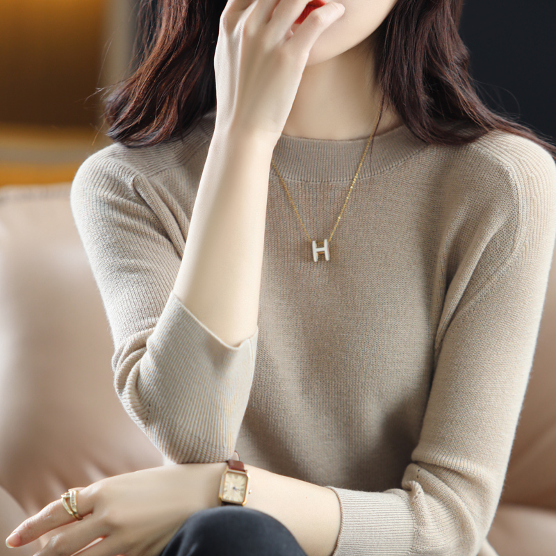 精纺羊毛衫圆领九分袖套头毛衣