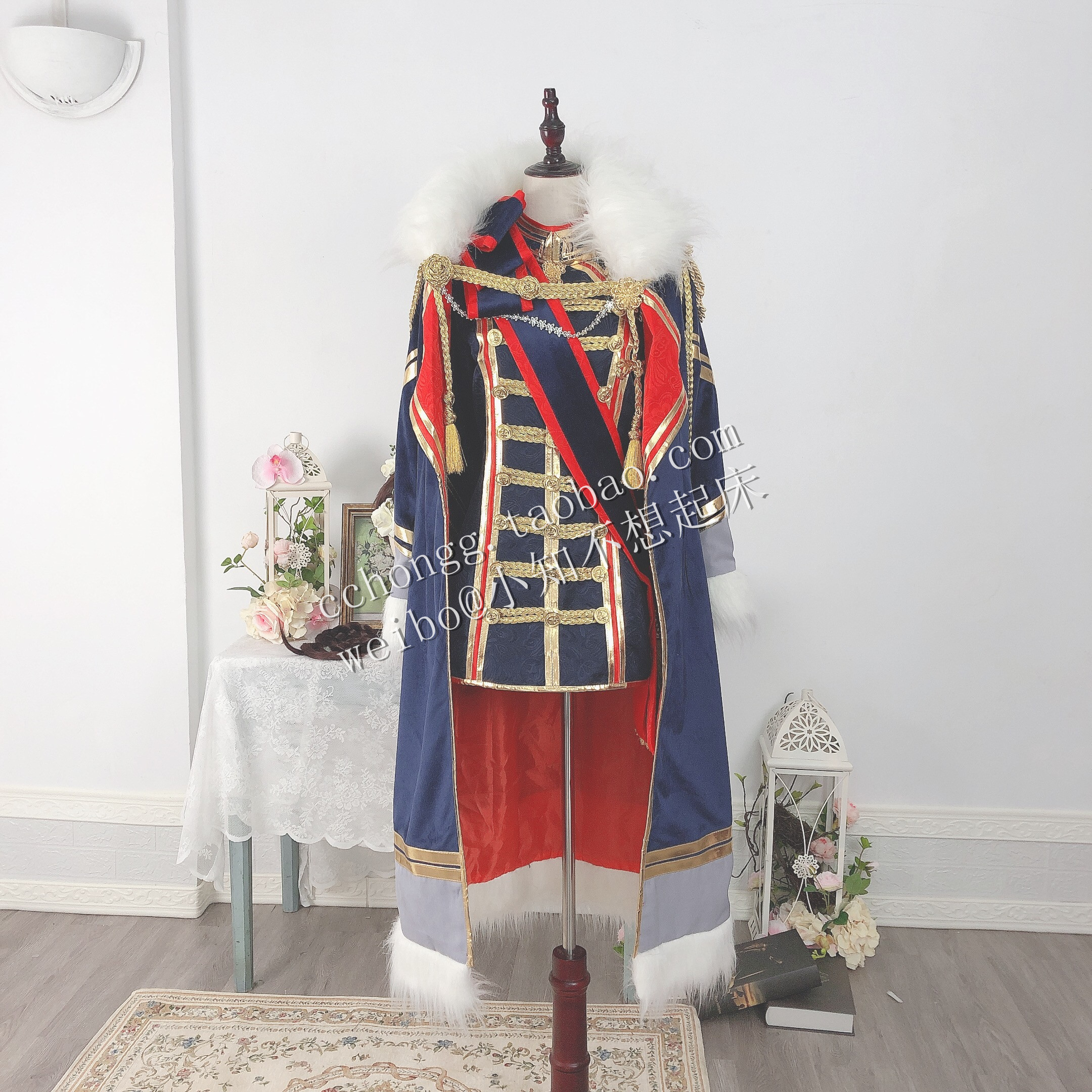 小知家褶皱地狱cos某天成为公主爸爸皇帝cosplay克劳德陛下