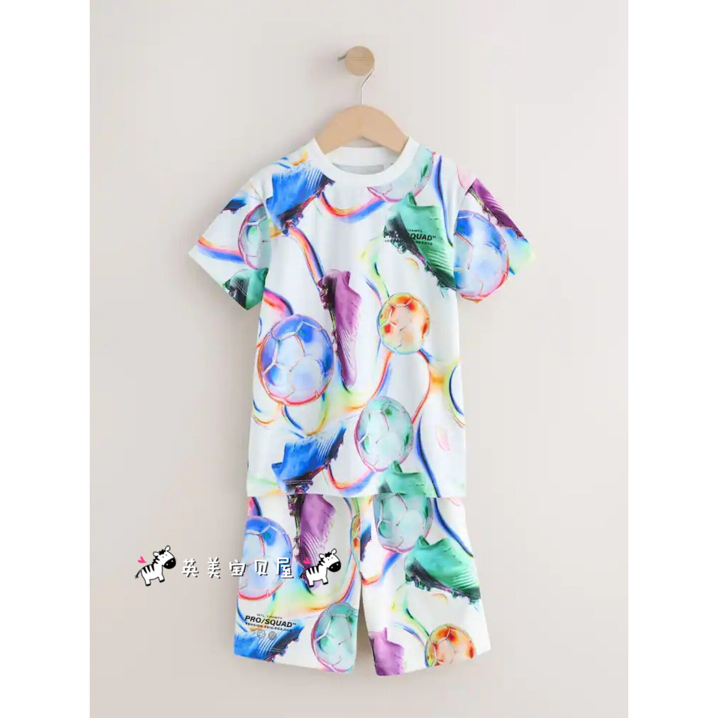 NEXT英国男童装26夏男大童足球鞋幻彩印花纯棉短袖T恤短裤套装
