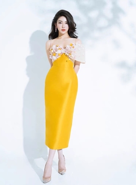 设计师重工气质钉珠立体花朵大蝴蝶结连衣裙女黄色单肩抹胸小礼服