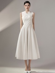 高级感气质白色连衣裙越南设计师新款大摆小翻领礼服无袖长裙通勤