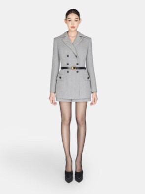 高级感双排扣灰色西服套装设计师新款复古西装领外套短裤女通勤