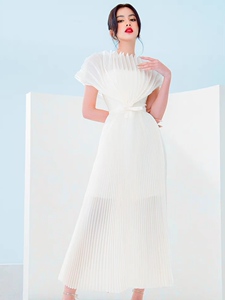 高级感一字肩百褶连衣裙越南设计师立体扇形蝴蝶结气质收腰礼服裙