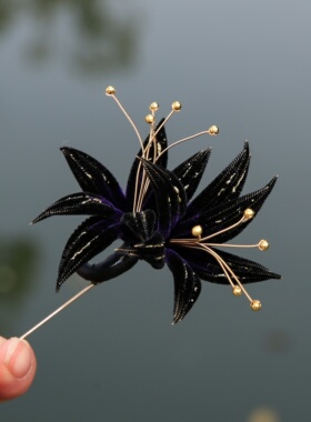 江南拾花 非遗手工绒花绒条彼岸花胸针暗黑色高端胸花送礼首选