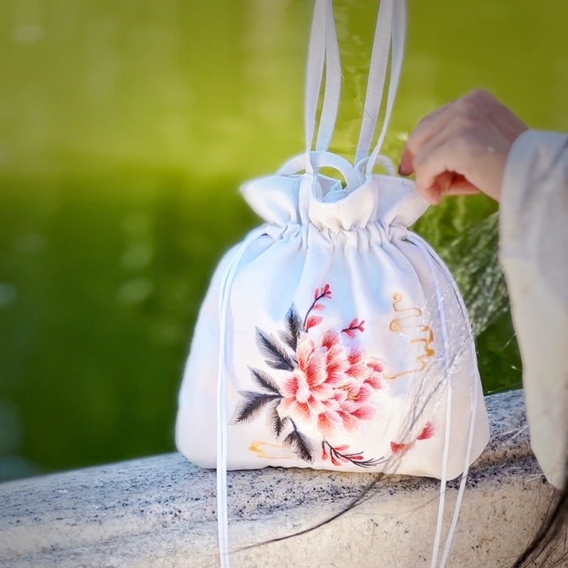 原创汉服古风包包文艺刺绣水桶手机包抽绳包 苏绣帆布抽绳国风包z,箱包皮具/热销女包/男包,单肩包,淘宝优惠券,粉丝福利购,淘宝优惠卷