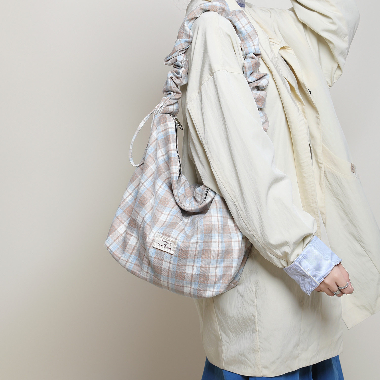 秋冬氛围感包包格子包斜挎女包 2025新款帆布包韩系慵懒风托特包C,箱包皮具/热销女包/男包,单肩包,淘宝优惠券,粉丝福利购,淘宝优惠卷