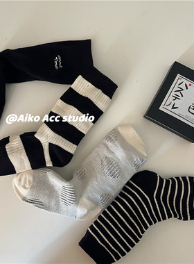 AIKO ACC韩国儿童新款无骨黑白假日中筒棉袜男女童