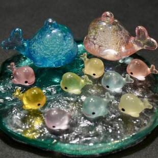 可爱七彩迷你树脂夜光小鲸鱼卡通微景观动物装饰DIY配件桌面摆件