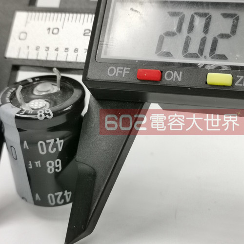 450v68uf22*25尼吉康电解电容