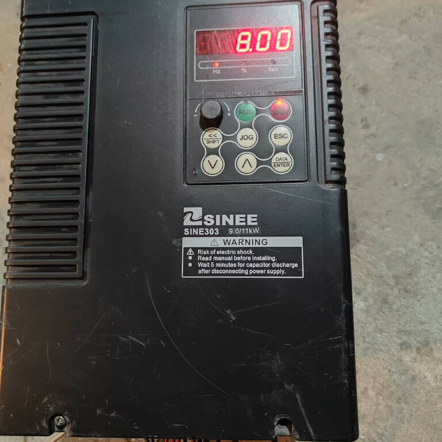 正弦SINE303-9R0G/011P，功率9kw/11议价 维修！！！