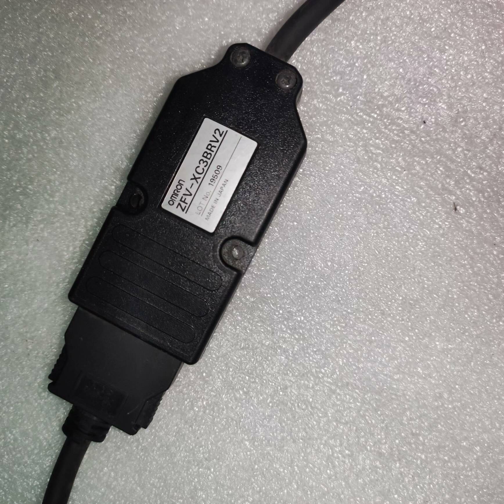 OMRON  ZFV-XC3BRV2实物图，三个议价 维修！！！