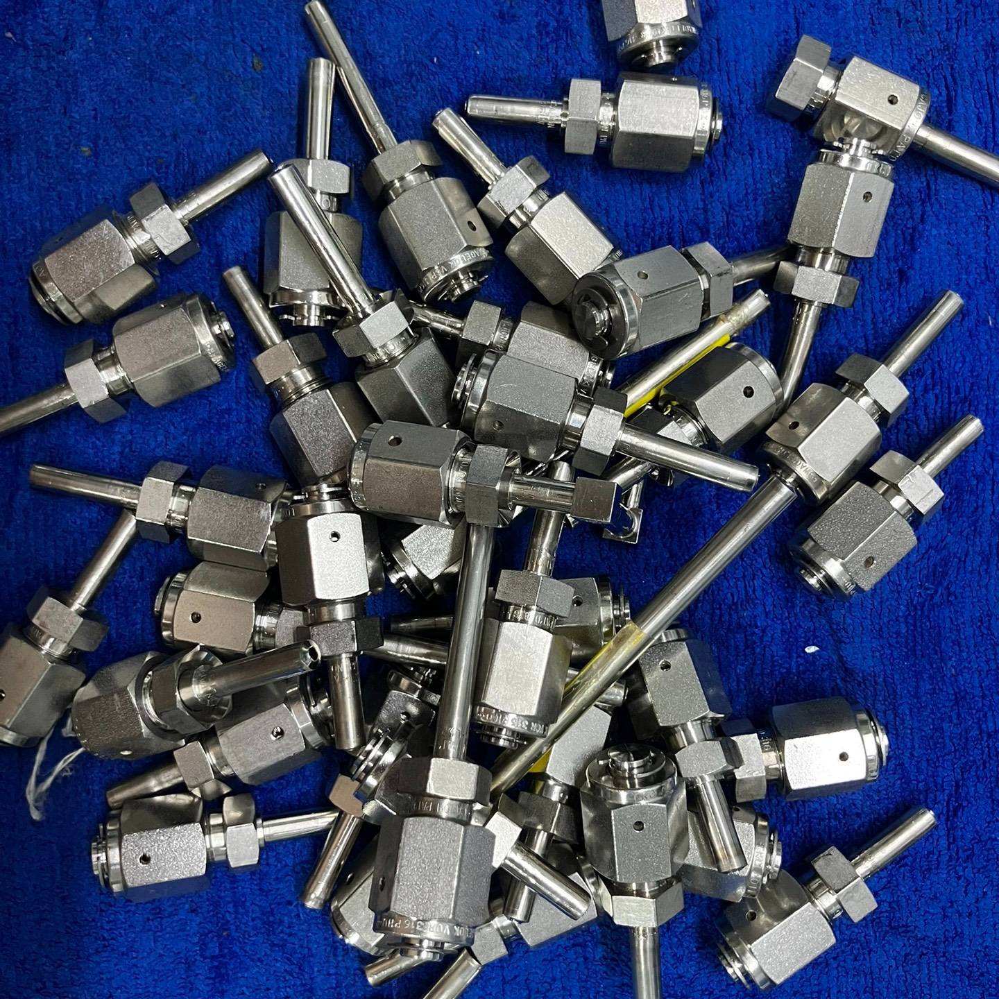CON(Swagelok)1/4Inch VCR 母堵头议价 维修!!!
