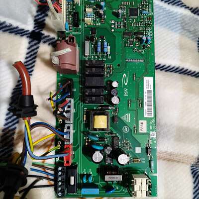 Viessmann/菲斯曼WH1C壁挂炉主板  议价及维修！