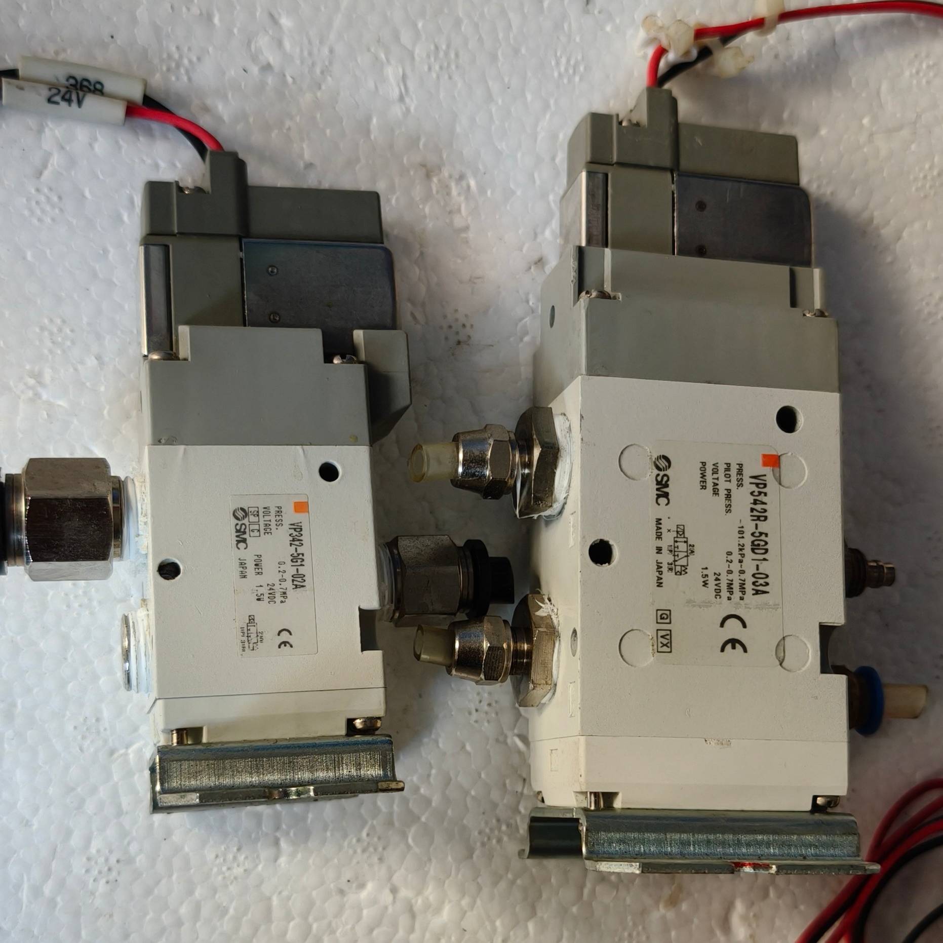 SMC电磁阀VP542R-5GD1-03A/VP342-5G议价 维修！！！