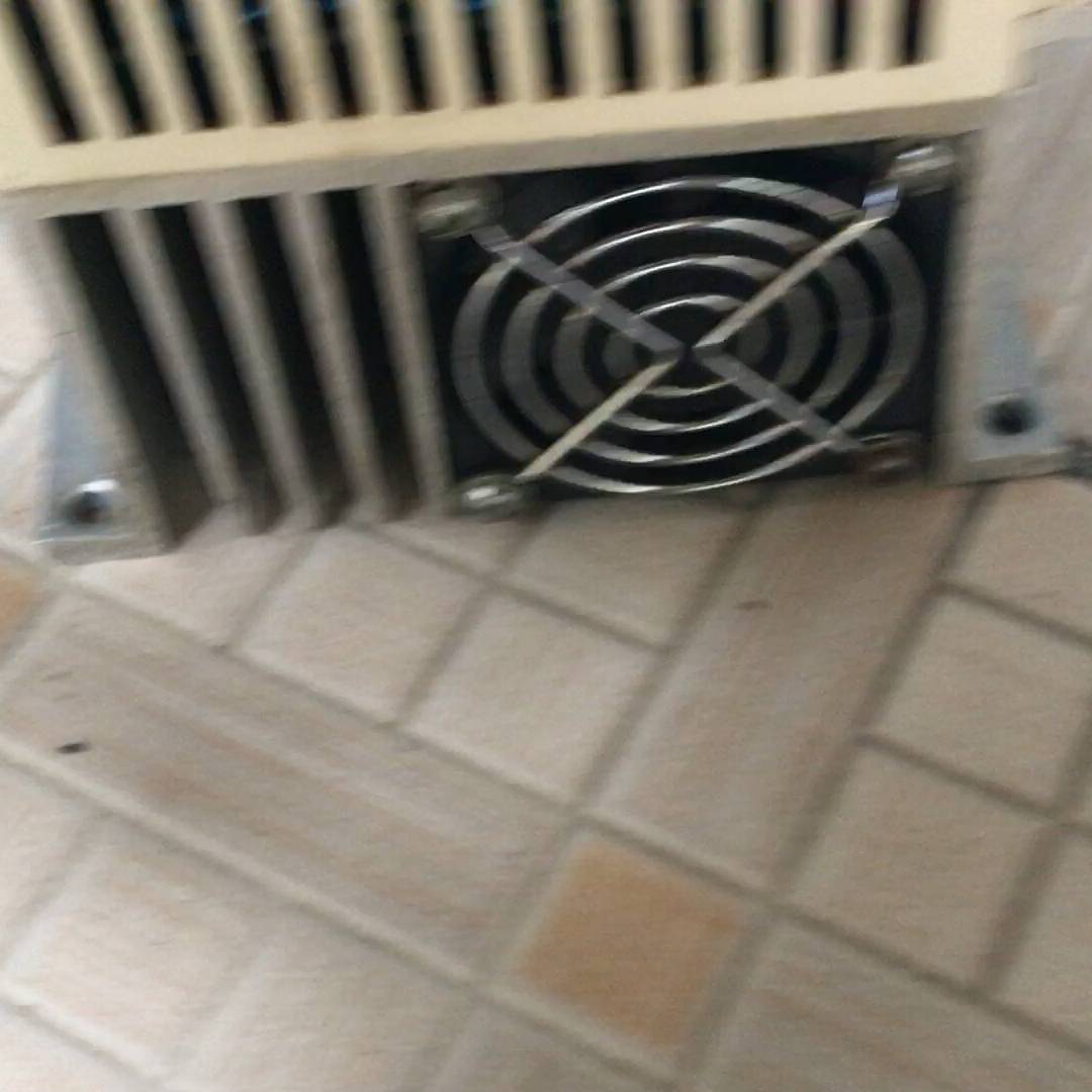 变频调速器VG2000-2P2-4G 2.2KW 380议价 维修!!!