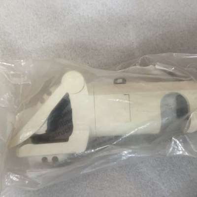 费森尤斯大夹子血液透析机管路夹子固定夹固定架议价及维修！