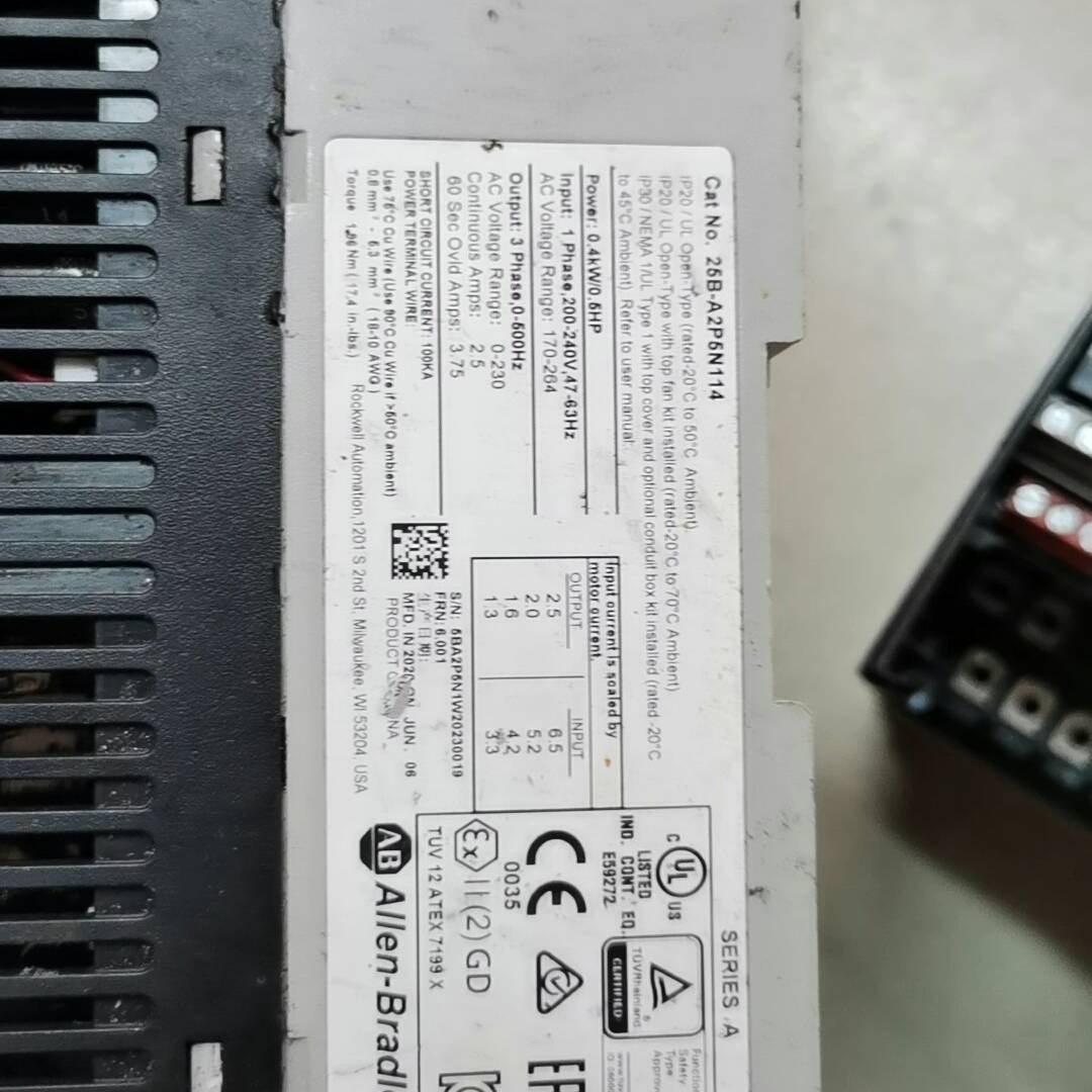 AB变频器PF525，25B-A2P5N114，0.4k议价 维修！！！