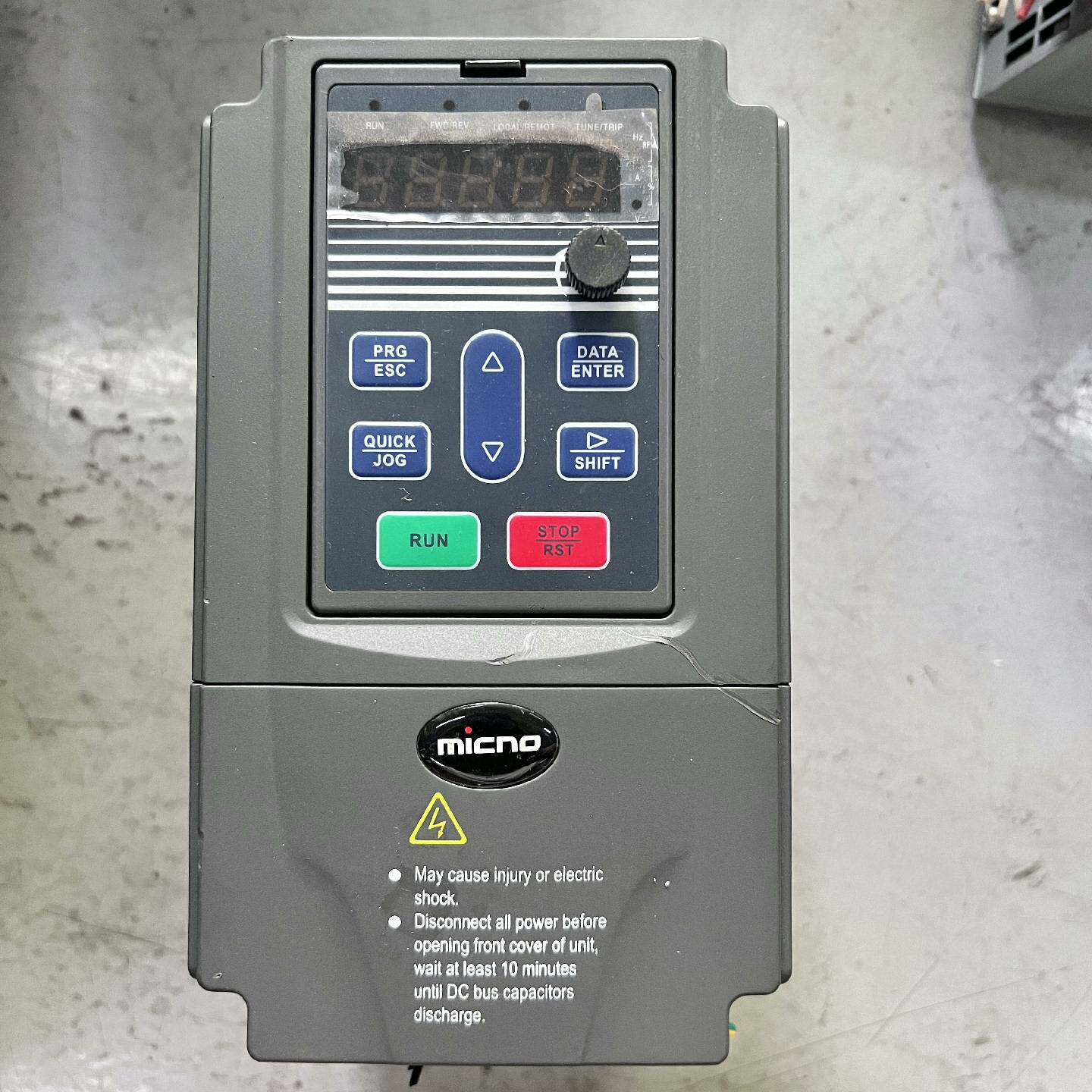 KE300-2R2G/004P-T4 迈凯诺变频器议价 维修！！！