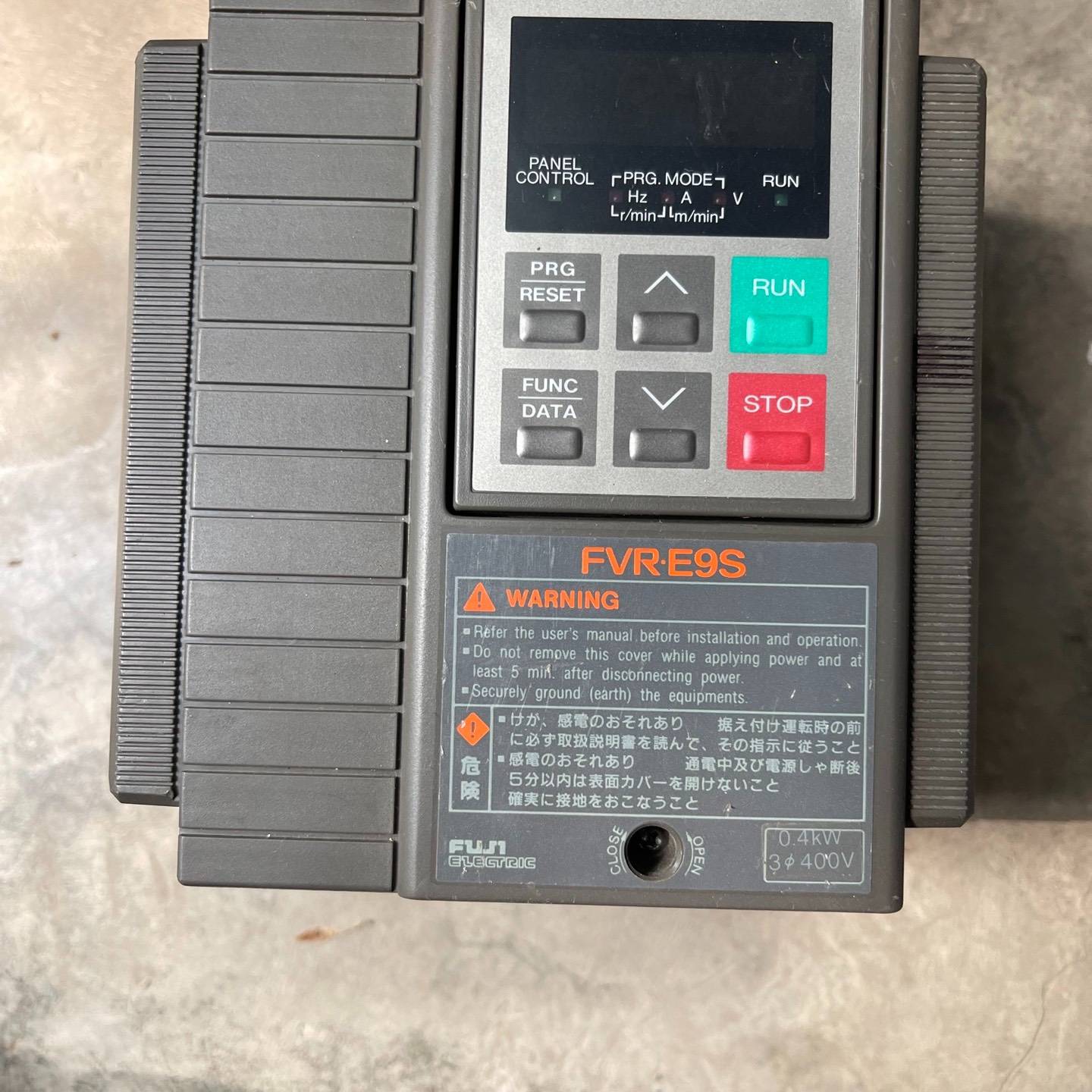 富士变频器 FVR0.4E9S-4JE 0.4KW功议价 维修！！！