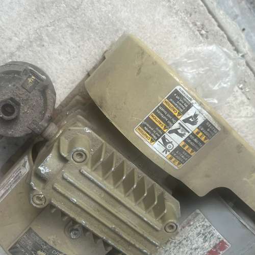 好利旺真空泵kha400-309-g1两台！成色一般:只议价及维修！