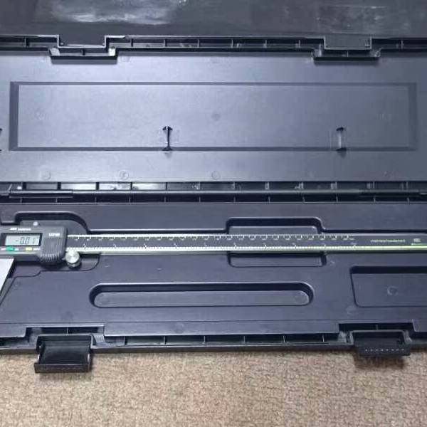 UPM电子数显游标卡尺0~300mm公议价 维修！！！