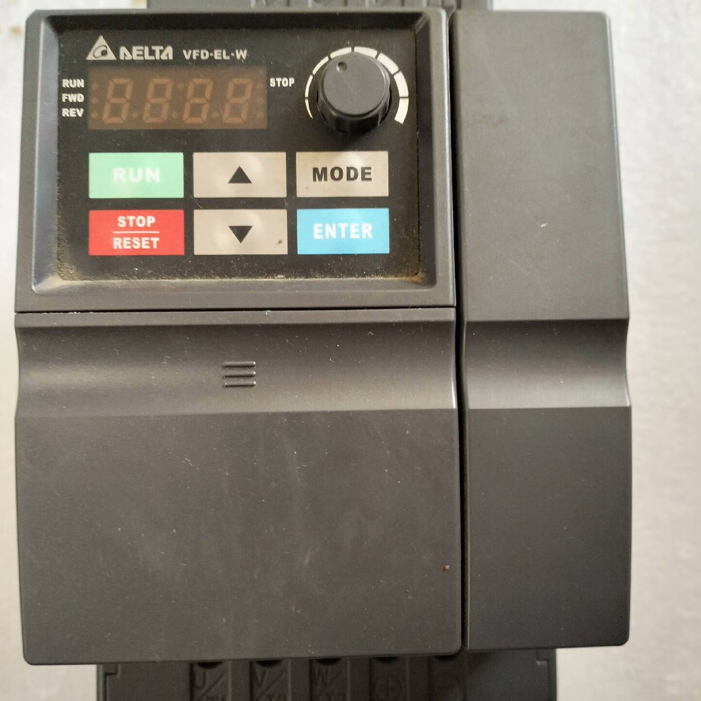 台达EL变频器，型号：VFD022EL4议价 维修！！！