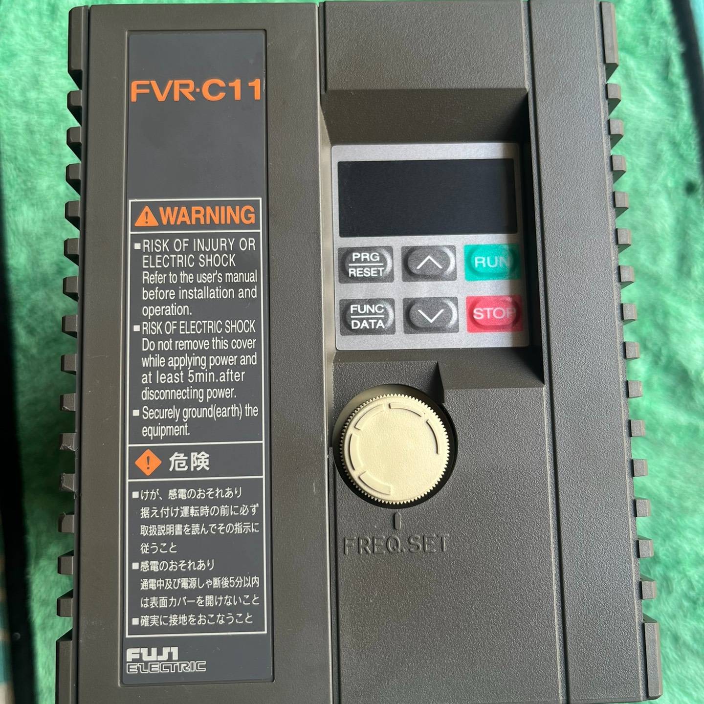 富士变频器FVR1.5C11S-7JE实物图议价 维修！！！