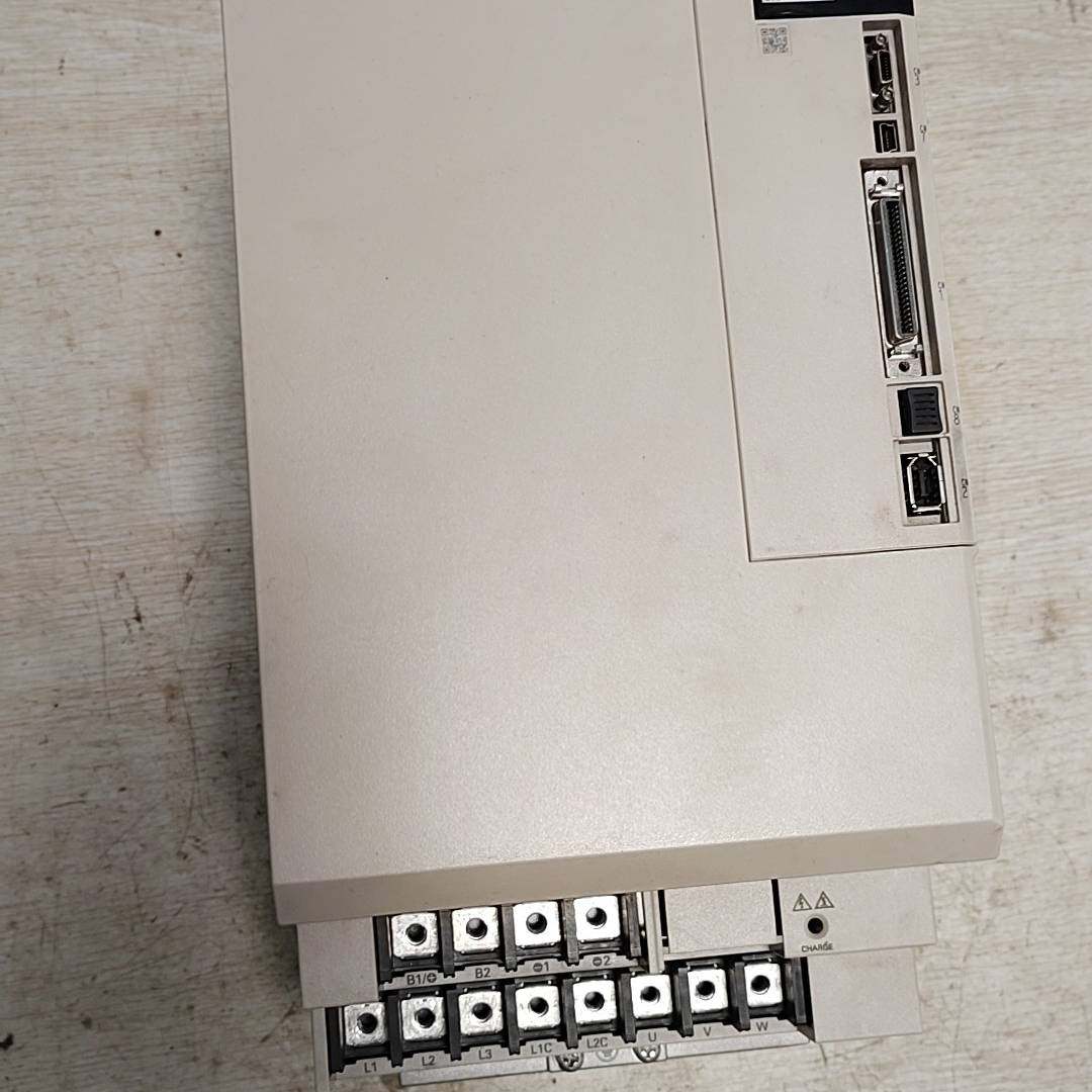 安川7系伺服驱动器，安川伺议价 维修！！！